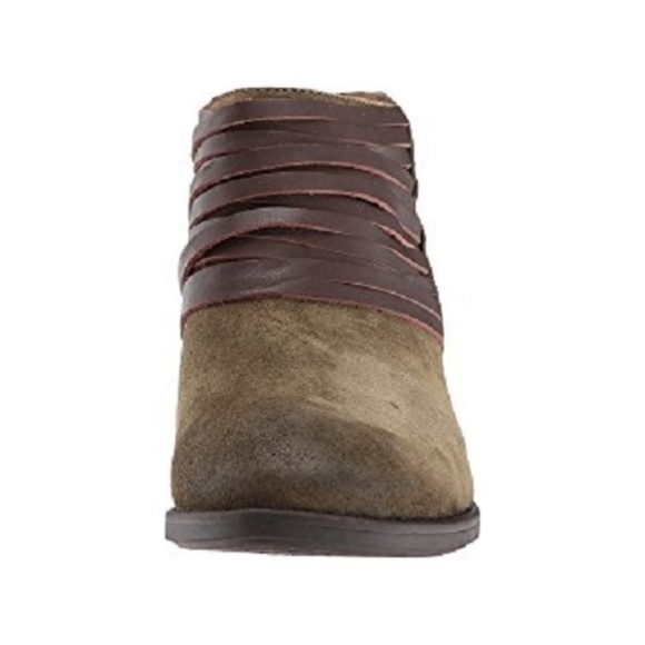 COMFORTIVA LEATHER ANKLE BOOTS,  SIZE 9W, OLIVE, NIB - Picture 5 of 8